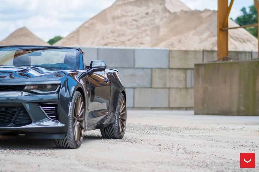 Детали экстерьера Chevrolet Camaro Convertible on Vossen Wheels (VFS2) 2017 года  (фото 19 из 22)
